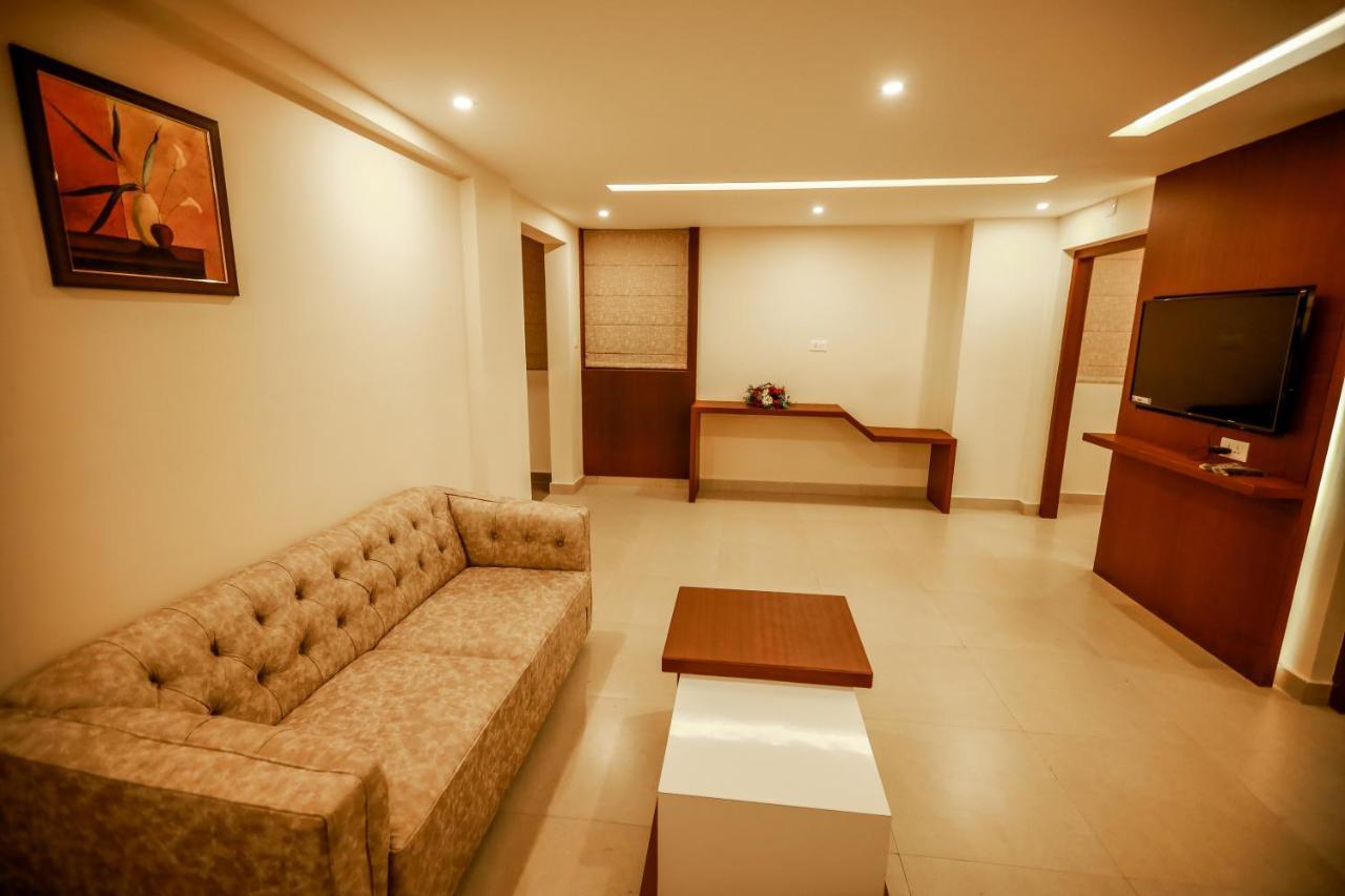 Nesma Palace Kannur Exteriör bild
