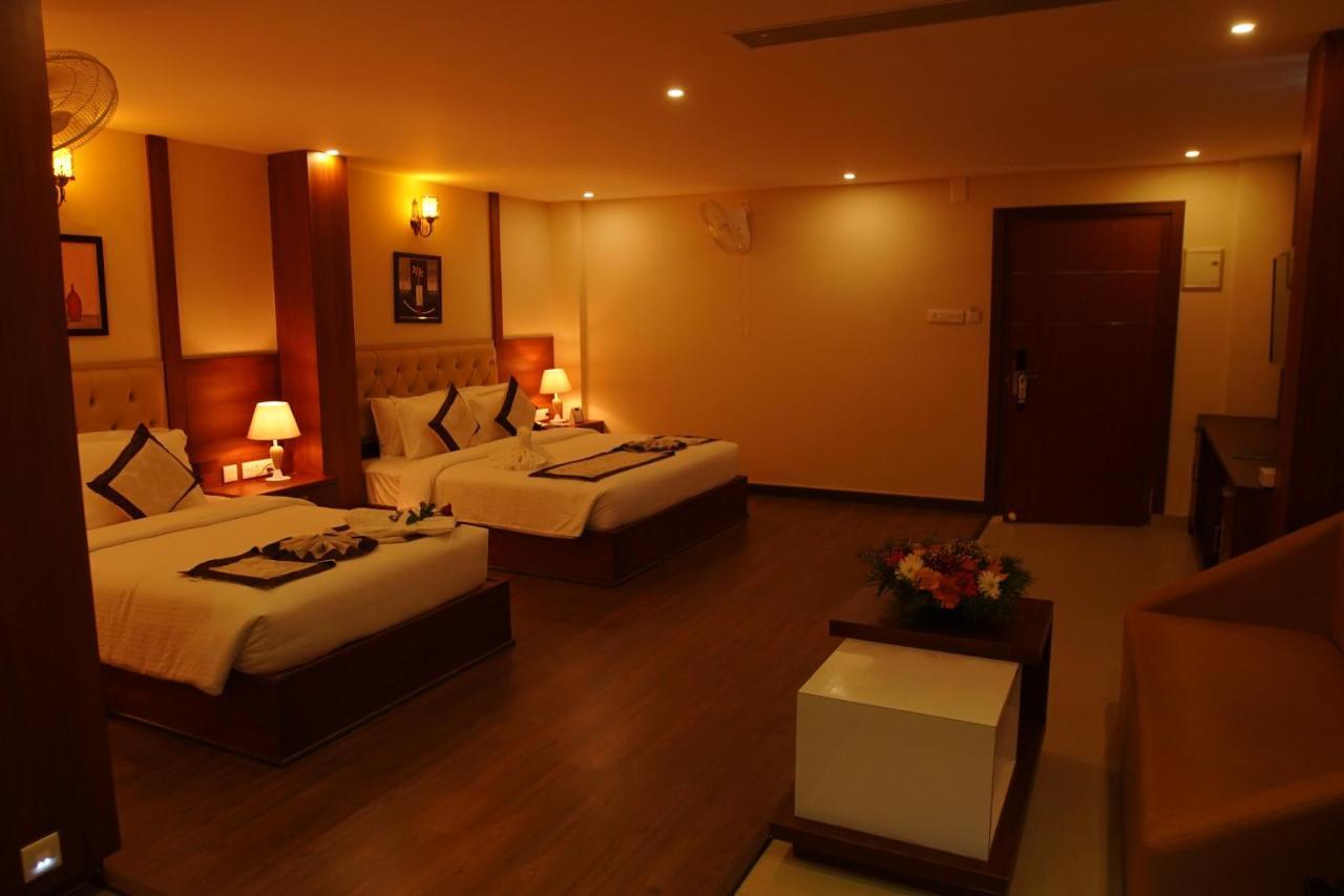 Nesma Palace Kannur Exteriör bild