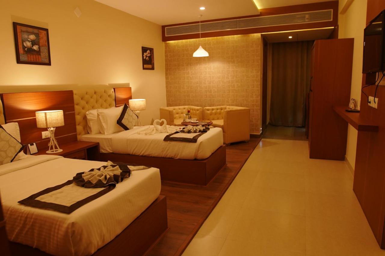 Nesma Palace Kannur Exteriör bild